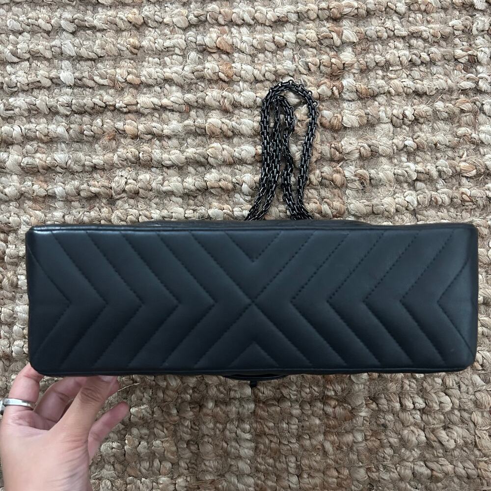 Chanel Reissue 226 Black Chevron Calfskin All Black HW Limited Full Set - Picture 10 of 16